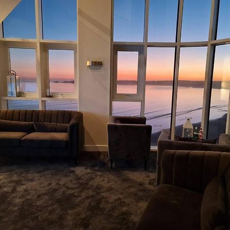 The Panoramic - The Finest Apartment In The City - By Tifa Stays Swansea Exterior foto